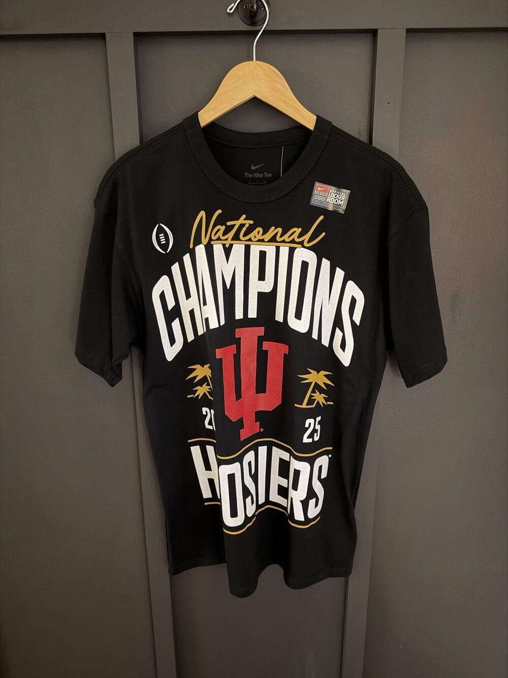 Nike Indiana Hoosiers National Football Champs Locker Room T-Shirt Men's S NWOT